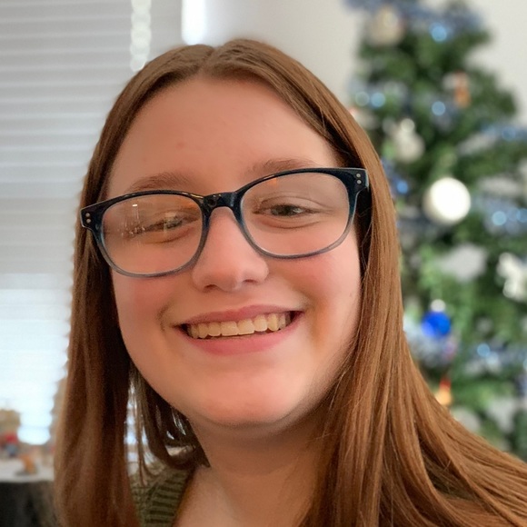 Meet your Posher, Alyson - Picture 1 of 1